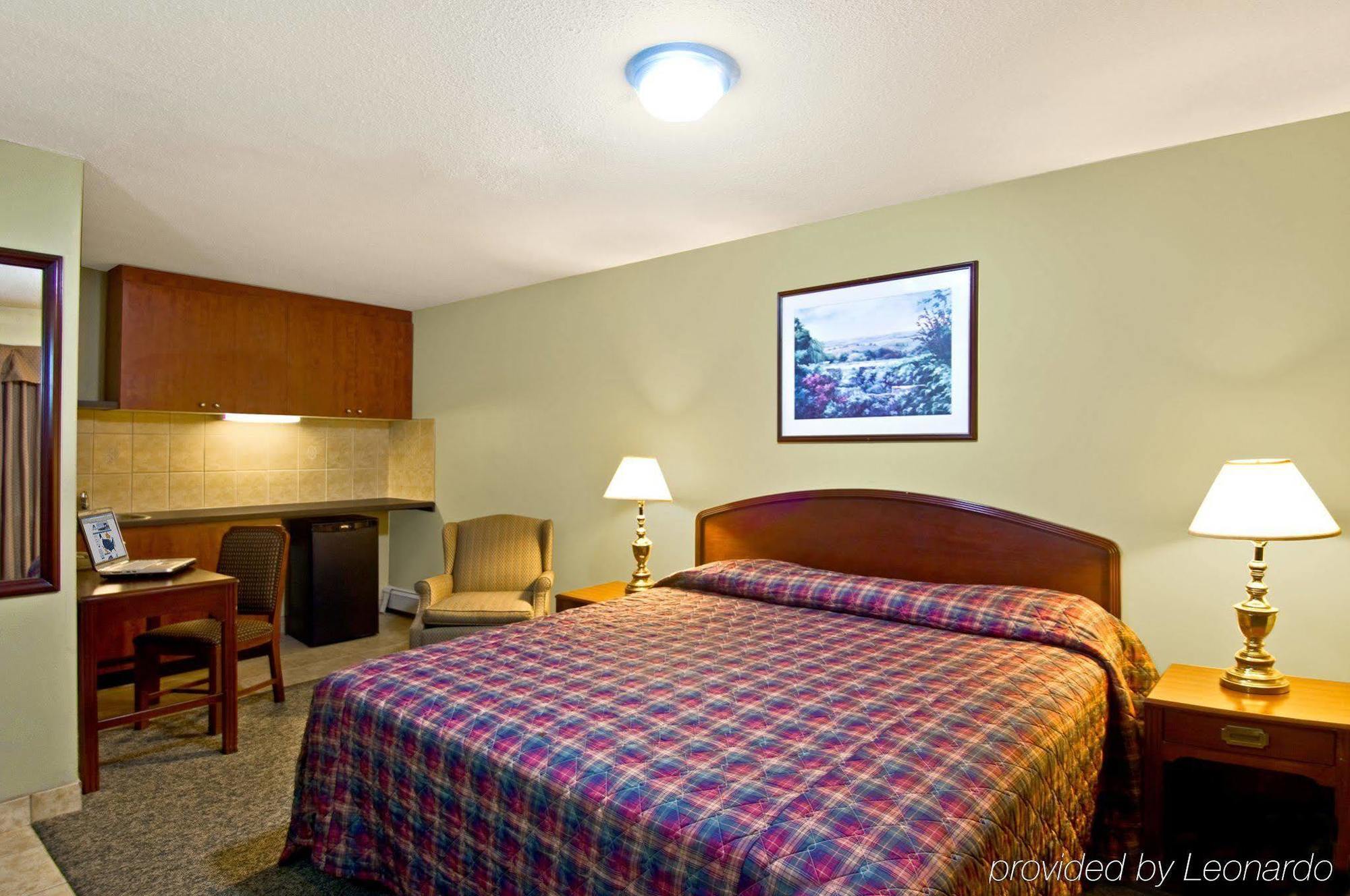 Burlington Inn Номер фото