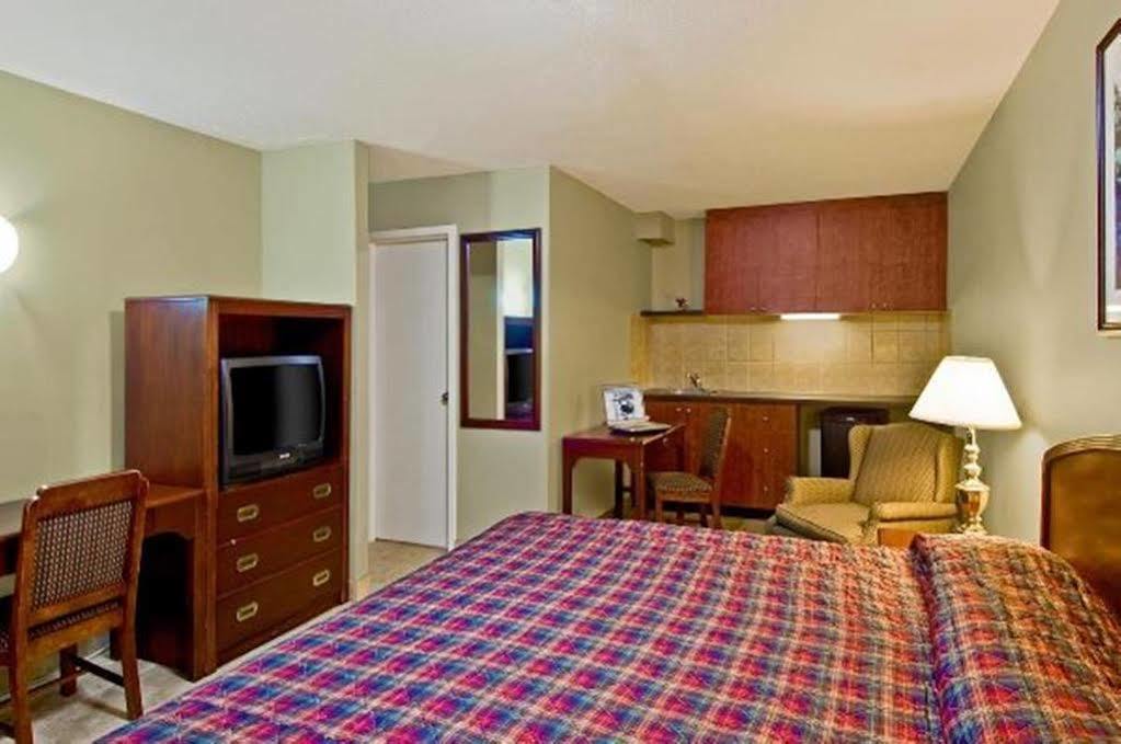 Burlington Inn Экстерьер фото